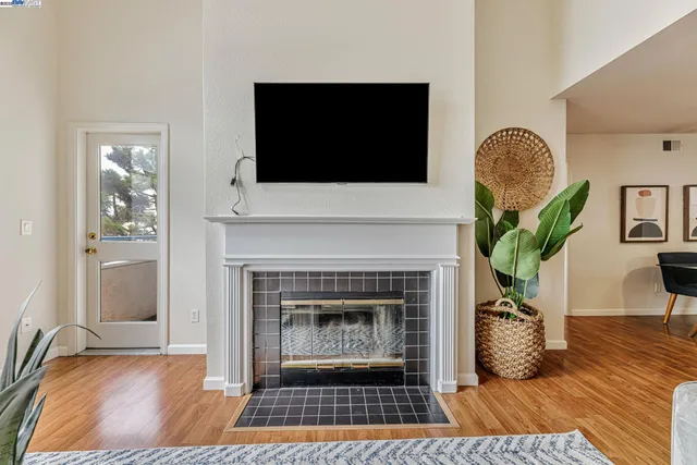 $620,000 | 535 Pierce Street, Unit 1307, Albany, CA 94706