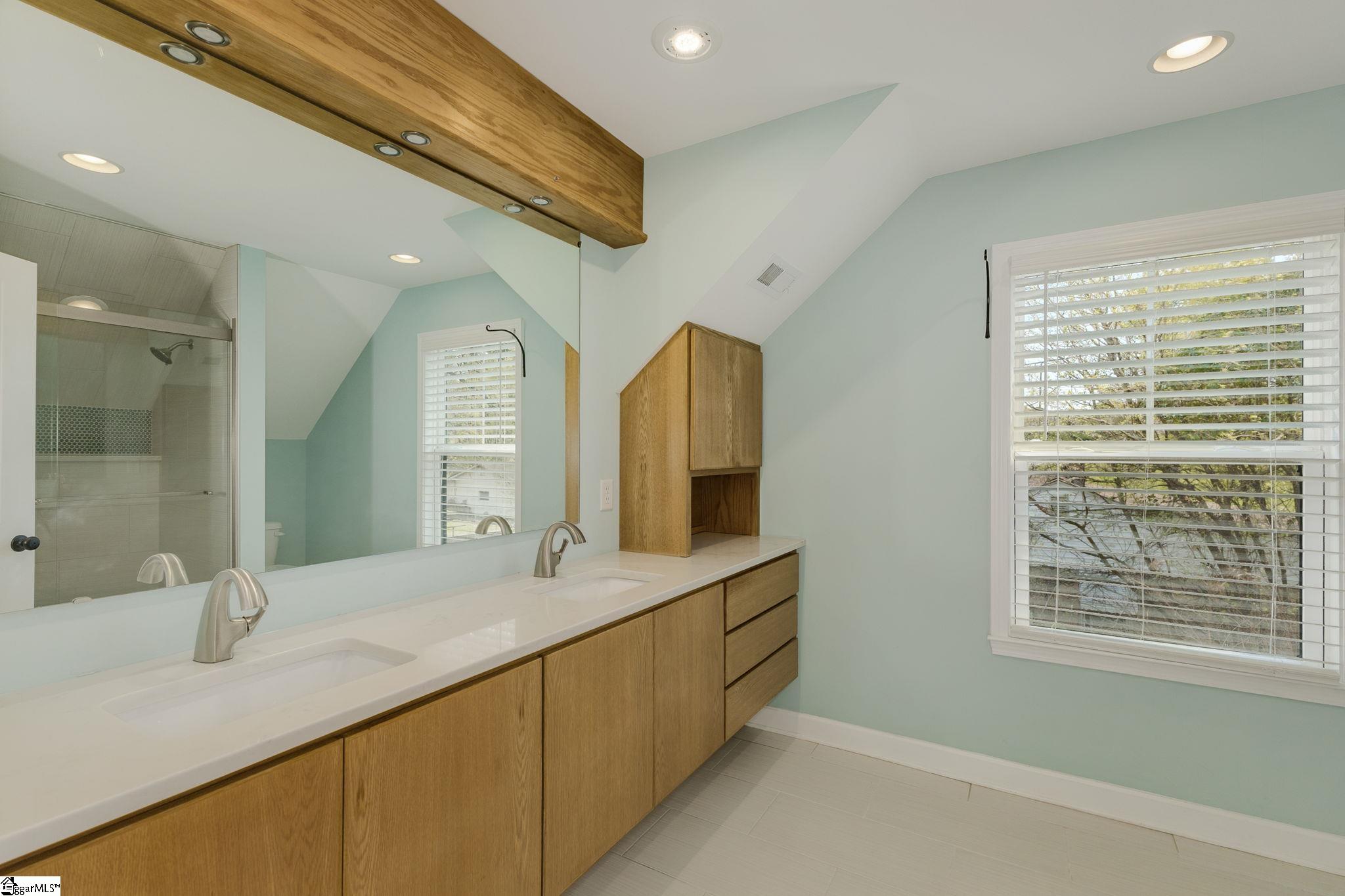 222 Keith Drive Greenville, SC 29607 - Photo 14 of 34 Gallery Image 14