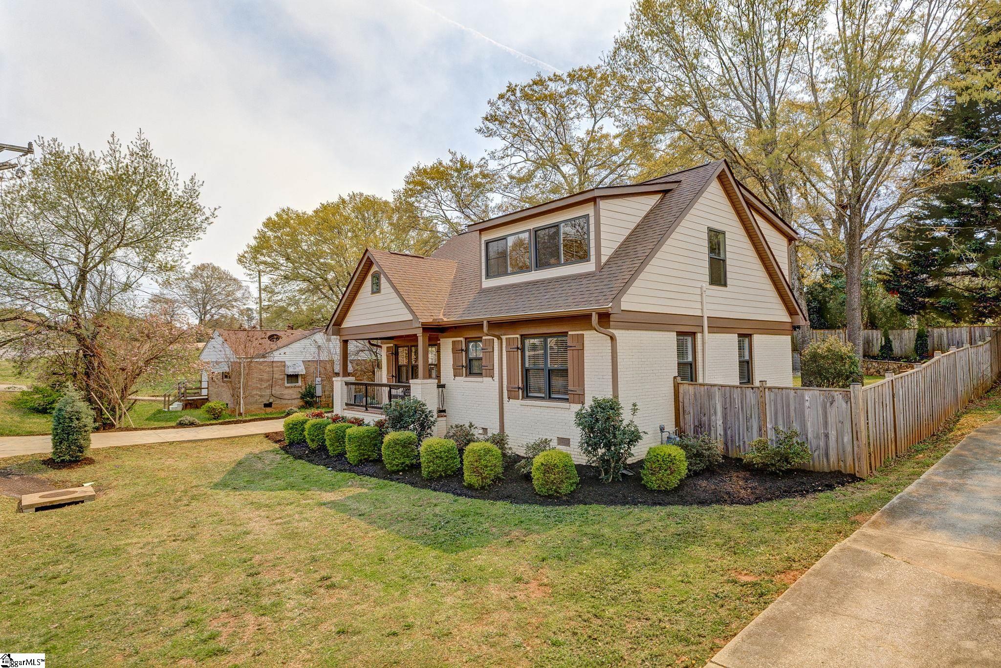 222 Keith Drive Greenville, SC 29607 - Photo 3 of 34 Gallery Image 3