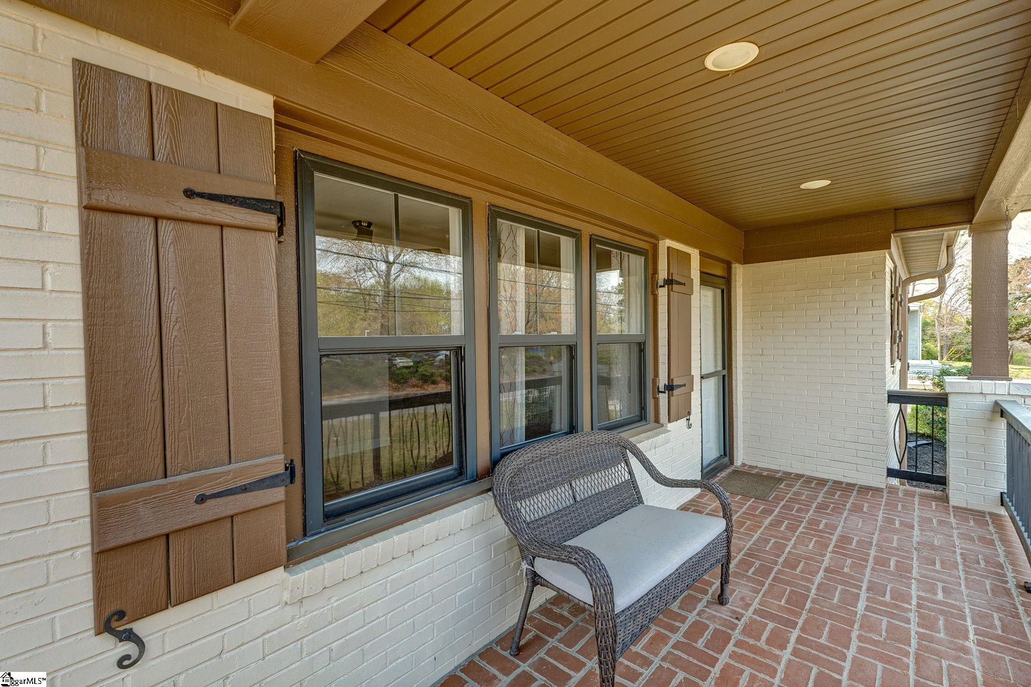 222 Keith Drive Greenville, SC 29607 - Photo 4 of 34 Gallery Image 4