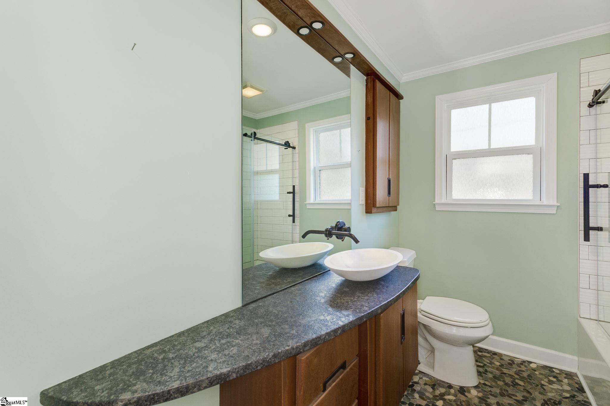 222 Keith Drive Greenville, SC 29607 - Photo 10 of 34 Gallery Image 10