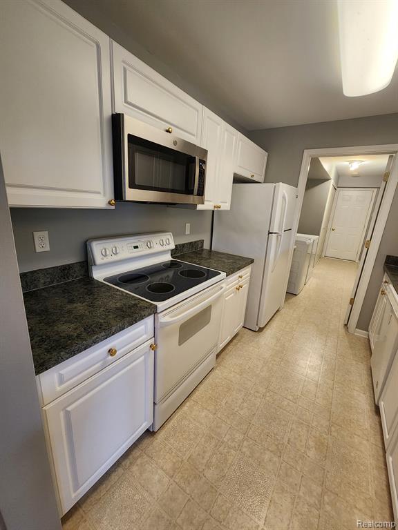 3709 Oakmonte Boulevard, Unit 7 Rochester, MI 48306 - Photo 2 of 27