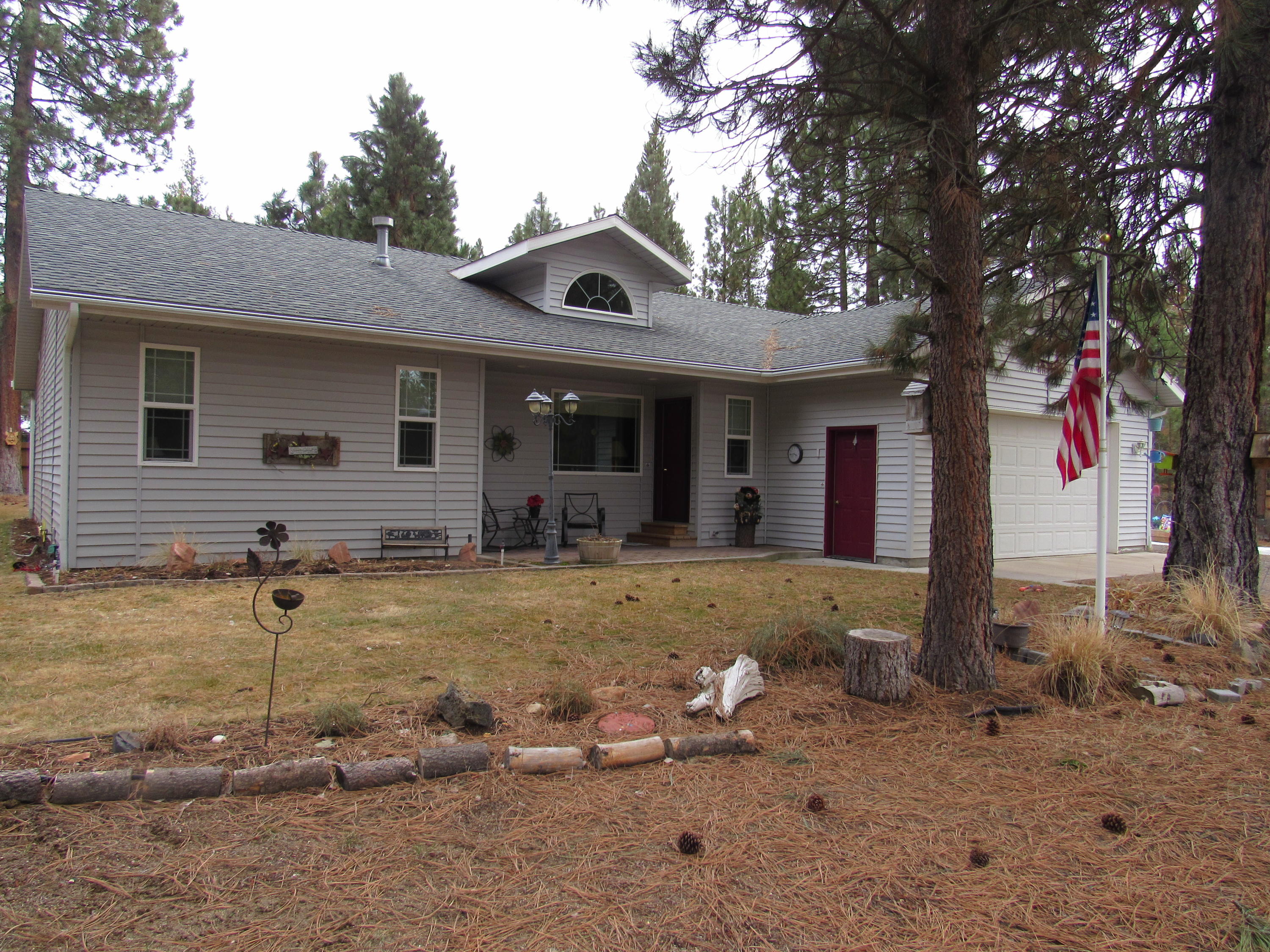 52692 Ammon Road La Pine, OR 97739 - Photo 6 of 10 Front of Home