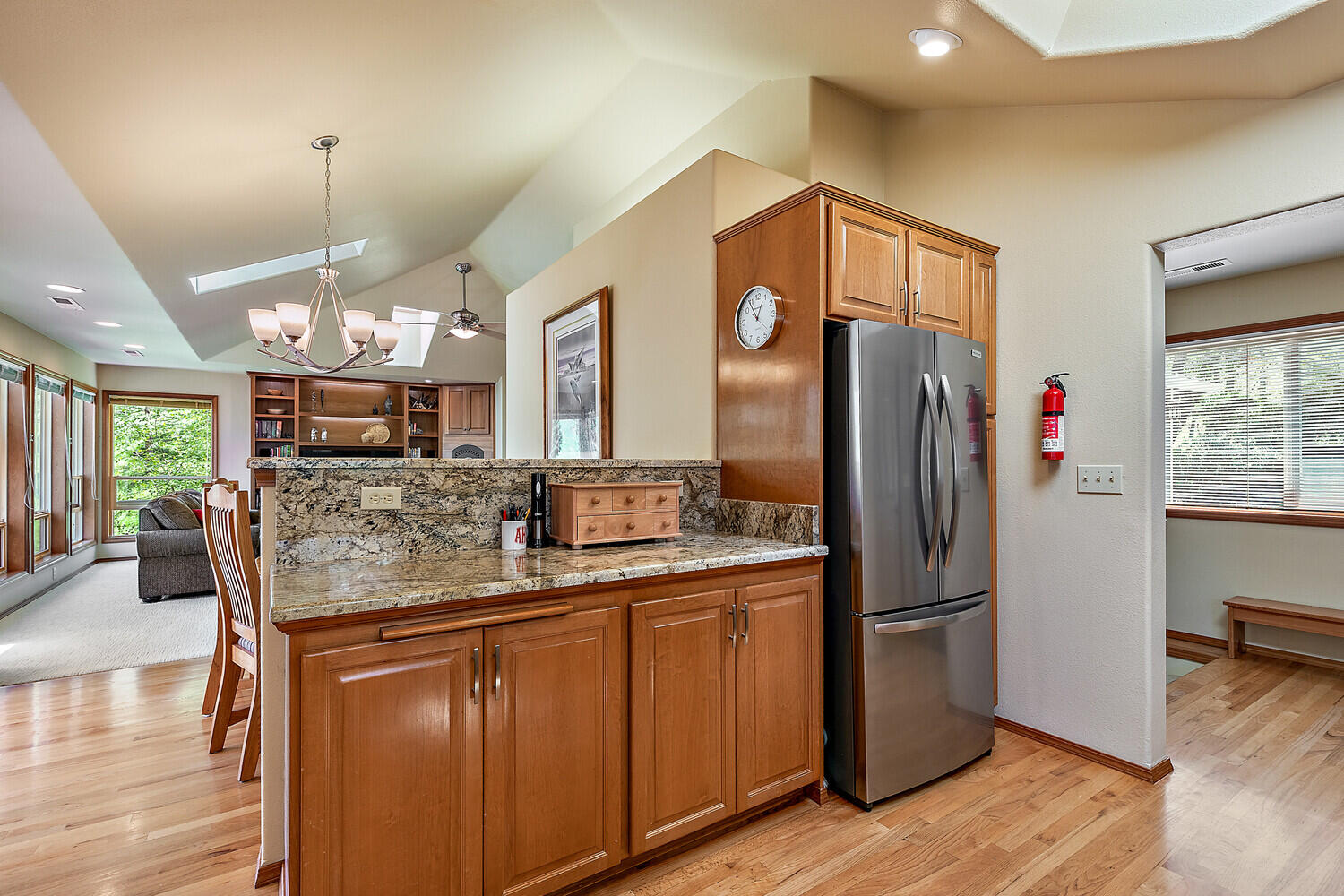 804 Roca Street Ashland, OR 97520 - Photo 11 of 43 Custom Cabinetry