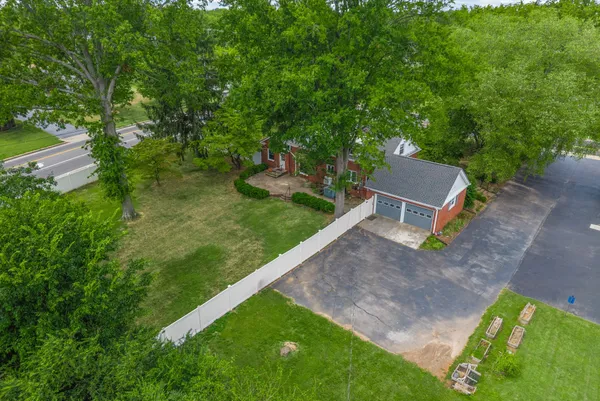 $315,000 | 2802 Cox Mill Road, Hopkinsville, KY 42240
