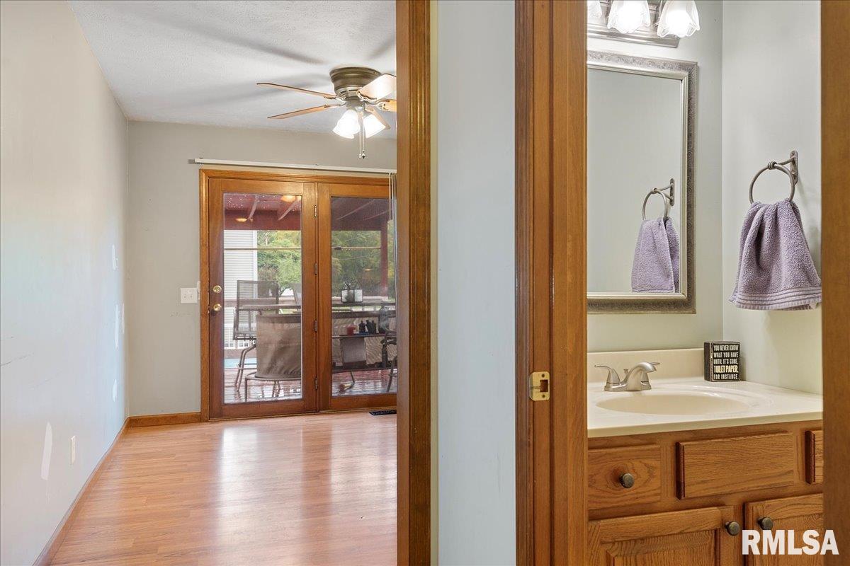 1711 North Albany Street Springfield, IL 62702 - Photo 4 of 36