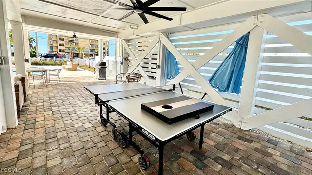 a view of a dinning room with furniture