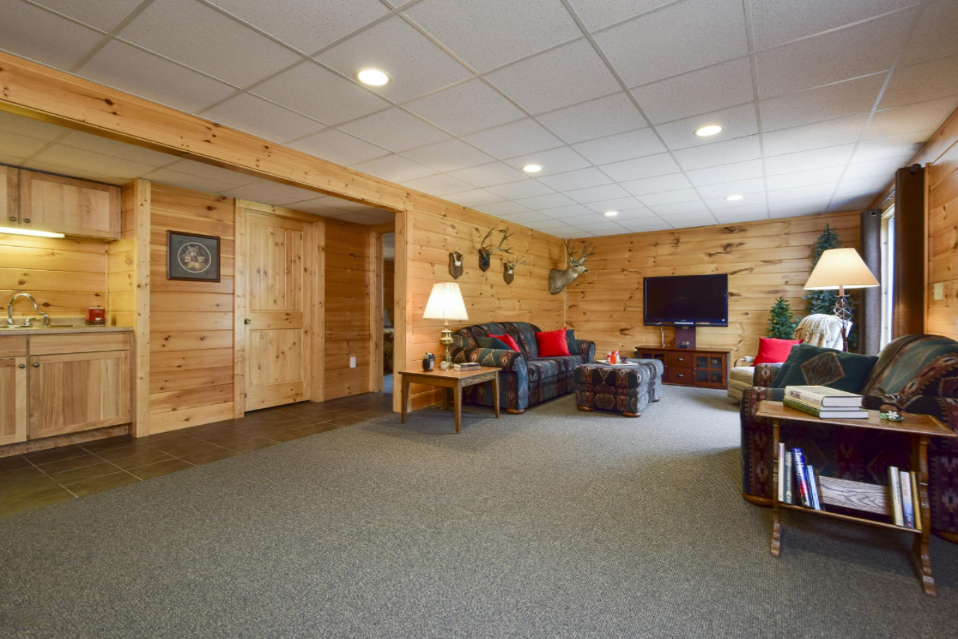 4048 South Rolling Ridge Wayland, MI 49348 - Photo 18 of 32 019-photo-family-room-8004020