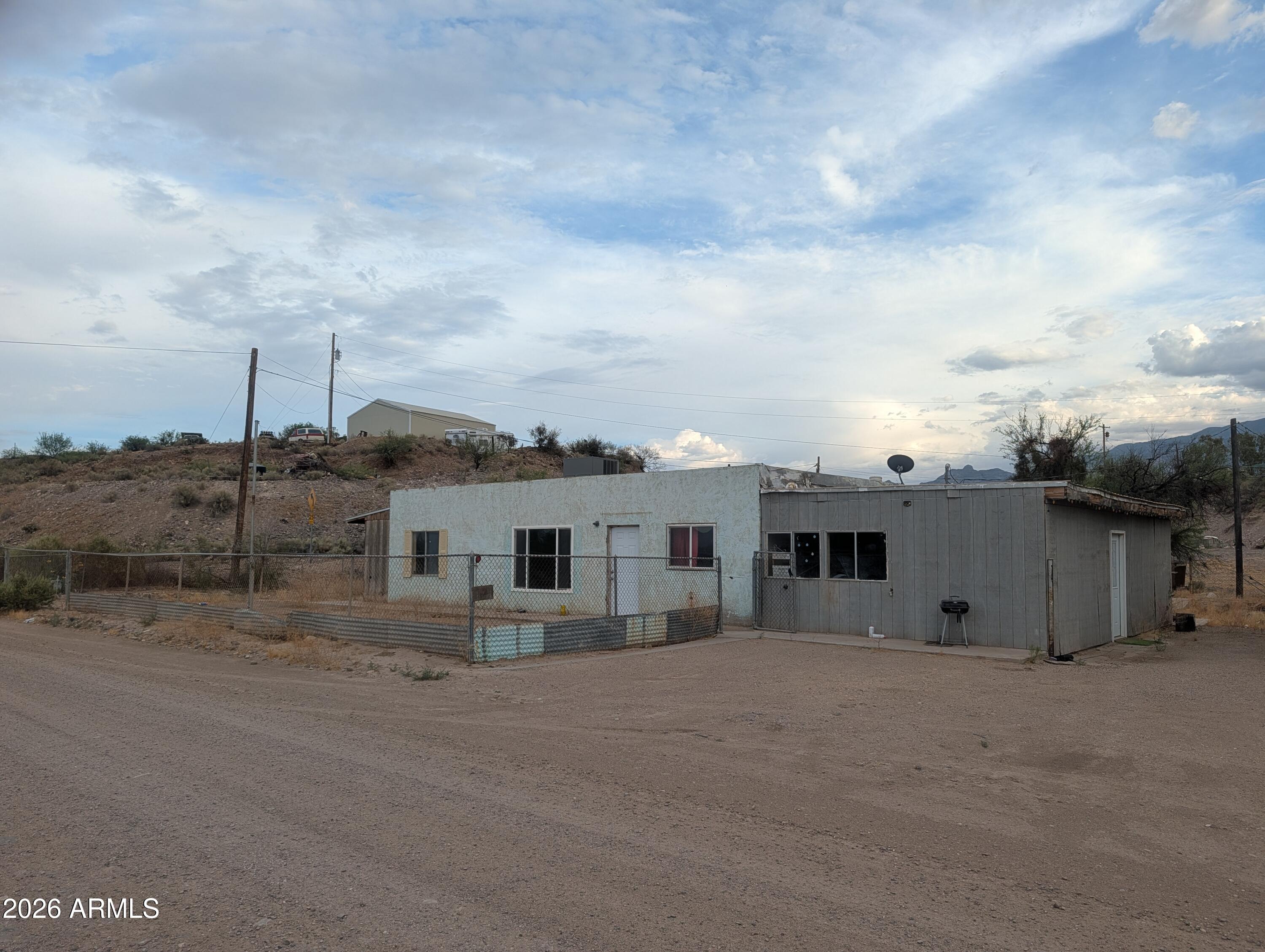 5285 West Layton Road Thatcher, AZ 85552 - Photo 2 of 9 PXL_20260605_012537675.MP