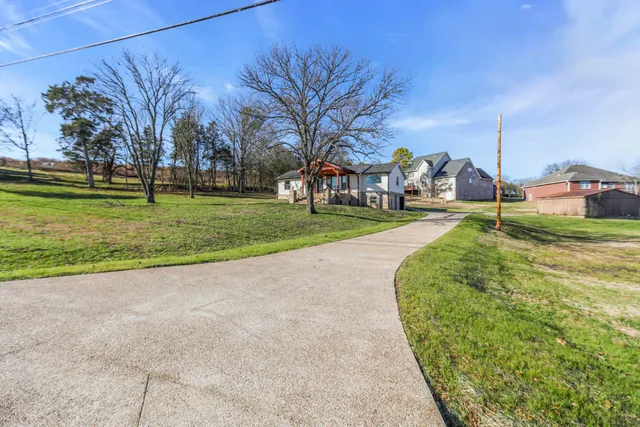 $3,500 | 1399 Saundersville Road, Hendersonville, TN 37075