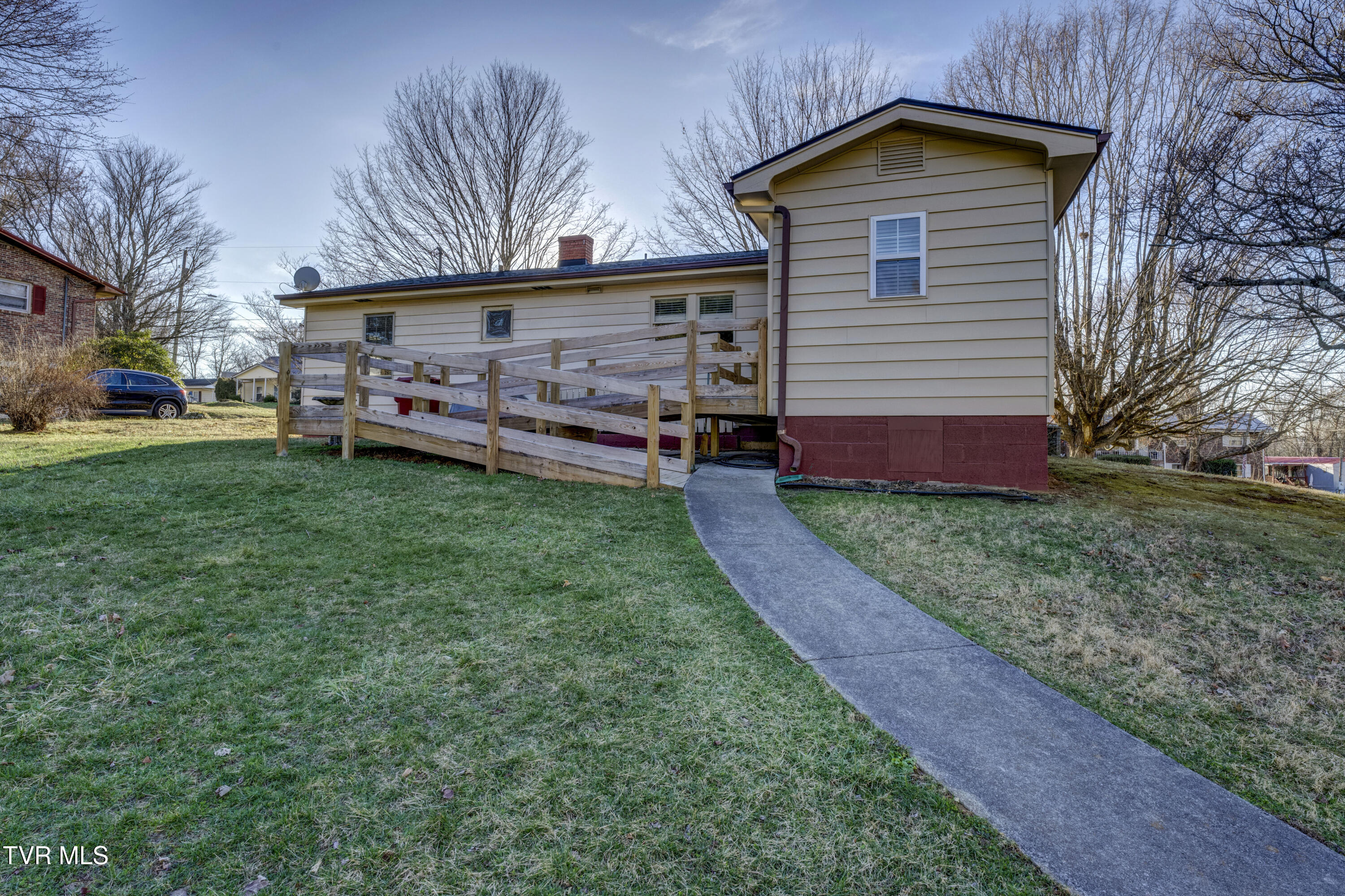 334 Lynn Road Johnson City, TN 37604 - Photo 9 of 58 Lynn-31