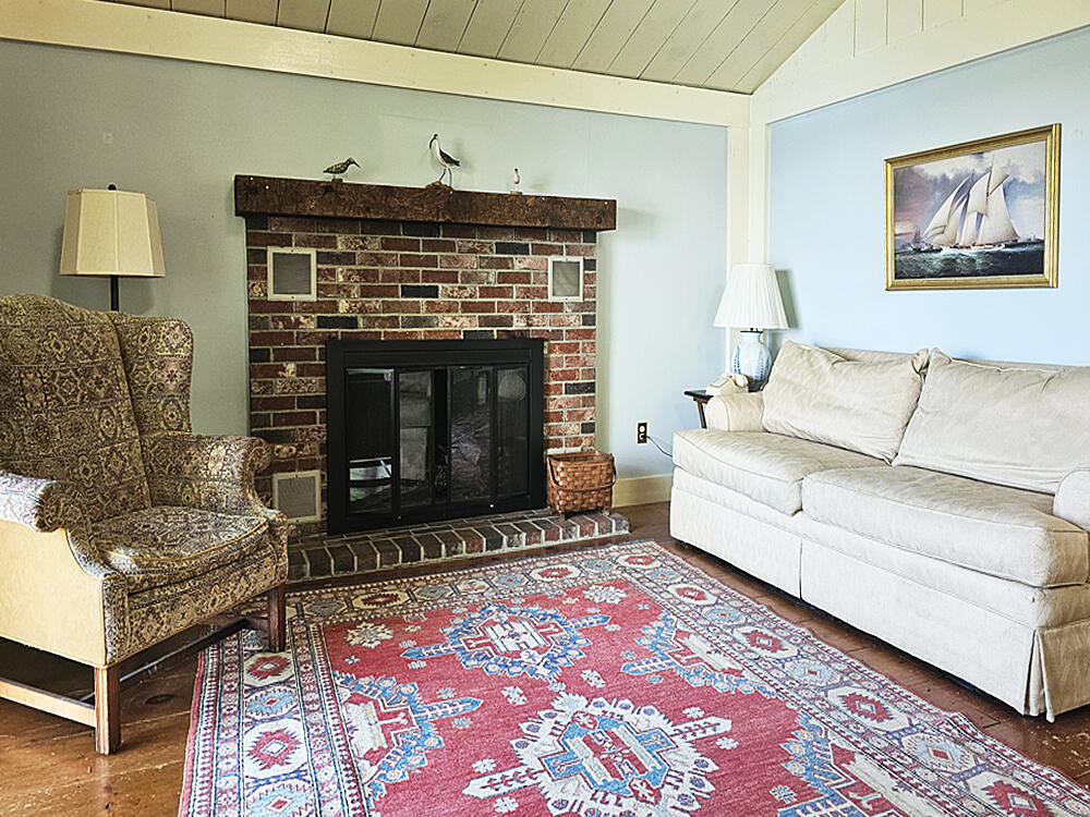 190 Heath Road Bremen, ME 04551 - Photo 29 of 57 Living area Fireplace