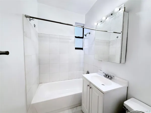 $1,850 | 22-46 79th Street, Unit 1C | Astoria