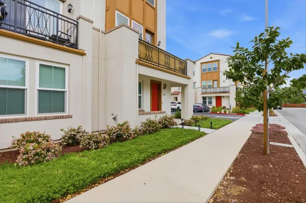 $1,148,000 | 625 Los Castanos Drive, Unit 42, Morgan Hill, CA 95037