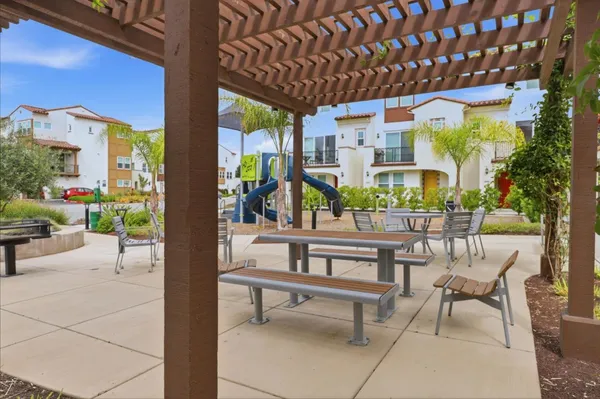 $1,148,000 | 625 Los Castanos Drive, Unit 42, Morgan Hill, CA 95037