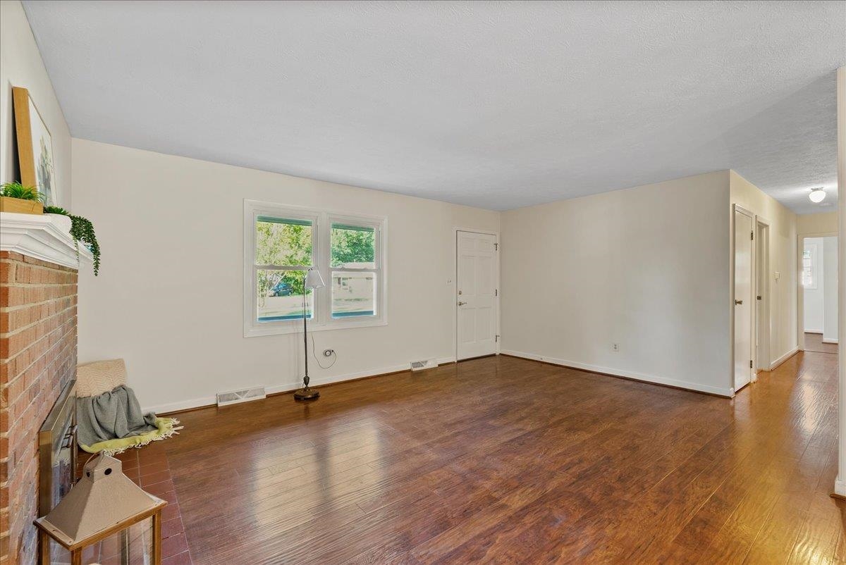 93 Greenway Road Stuarts Draft, VA 24477 - Photo 7 of 36 Gallery Image 7