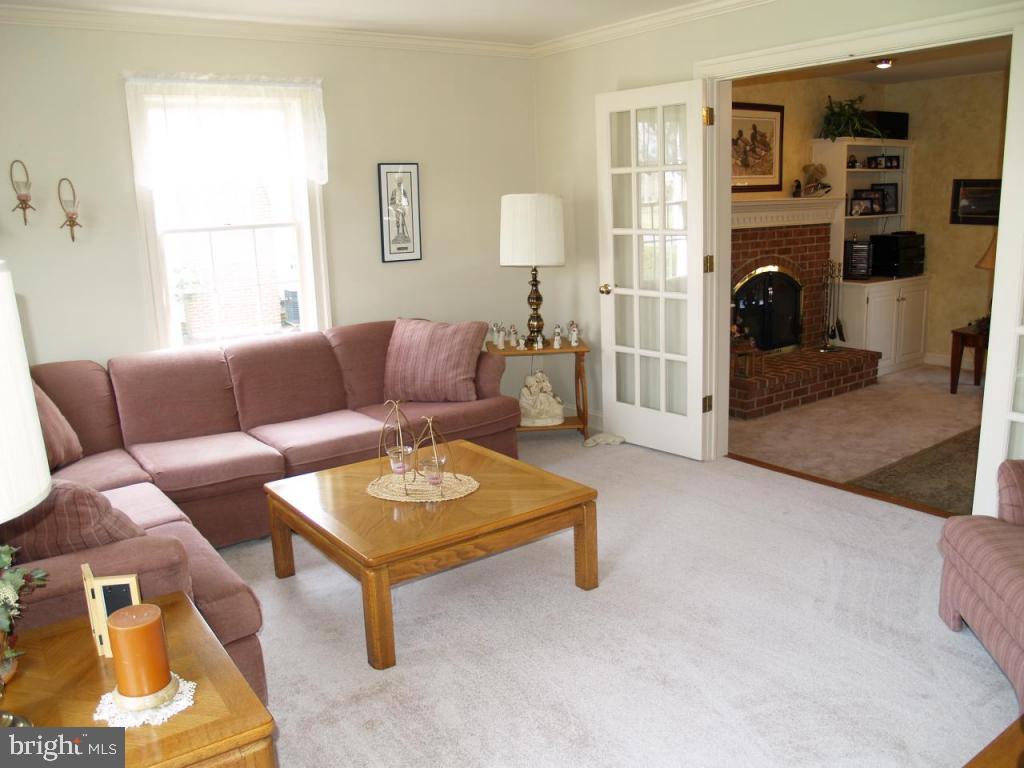 112 Olde Field Drive Lititz, PA 17543 - Photo 2 of 21 Gallery Image 2