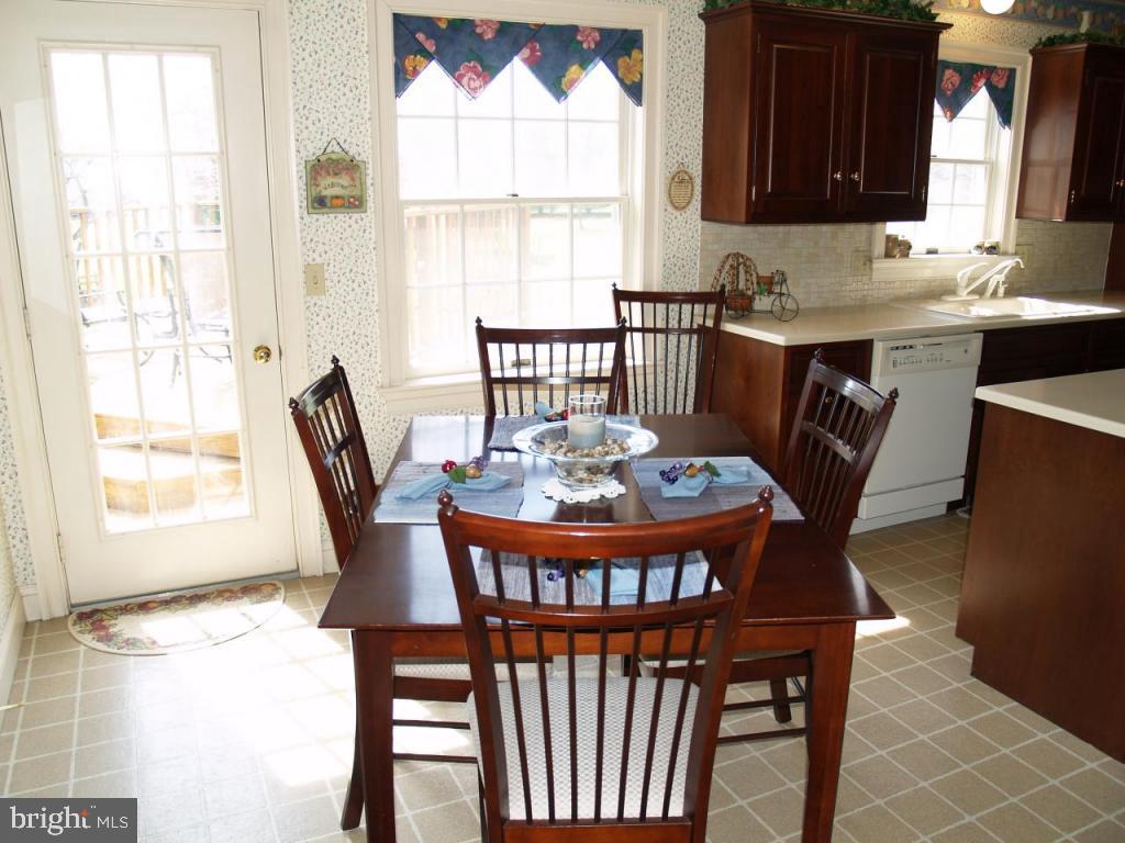 112 Olde Field Drive Lititz, PA 17543 - Photo 4 of 21 Gallery Image 4