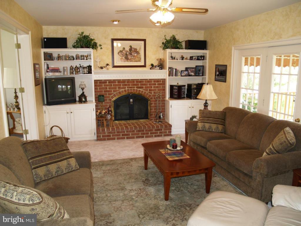 112 Olde Field Drive Lititz, PA 17543 - Photo 7 of 21 Gallery Image 7