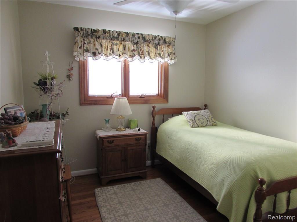 834 North Gulley Road Dearborn, MI 48128 - Photo 8 of 26 834 Gulley 010.JPG