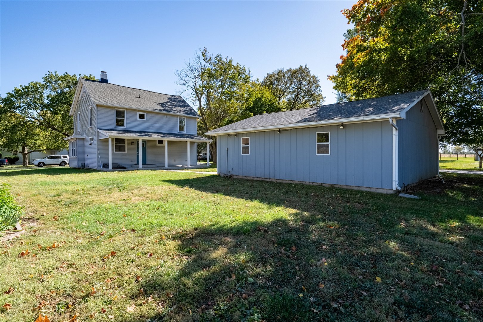305 South Perry Street Carlock, IL 61725 - Photo 29 of 30 a house view with a garden space