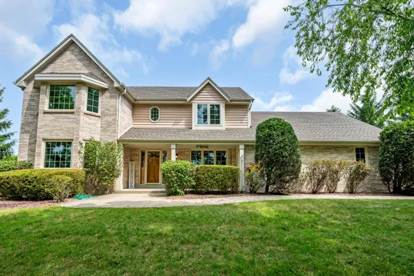 $585,000 | S86W32310 Elias Court, Mukwonago, WI 53149