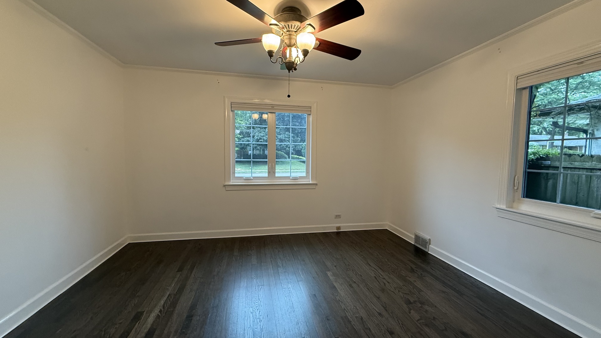850 Kenton Road Deerfield, IL 60015 - Photo 10 of 21