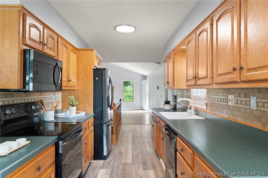 564 Alden Road Sellersburg, IN 47172 - Photo 11 of 42