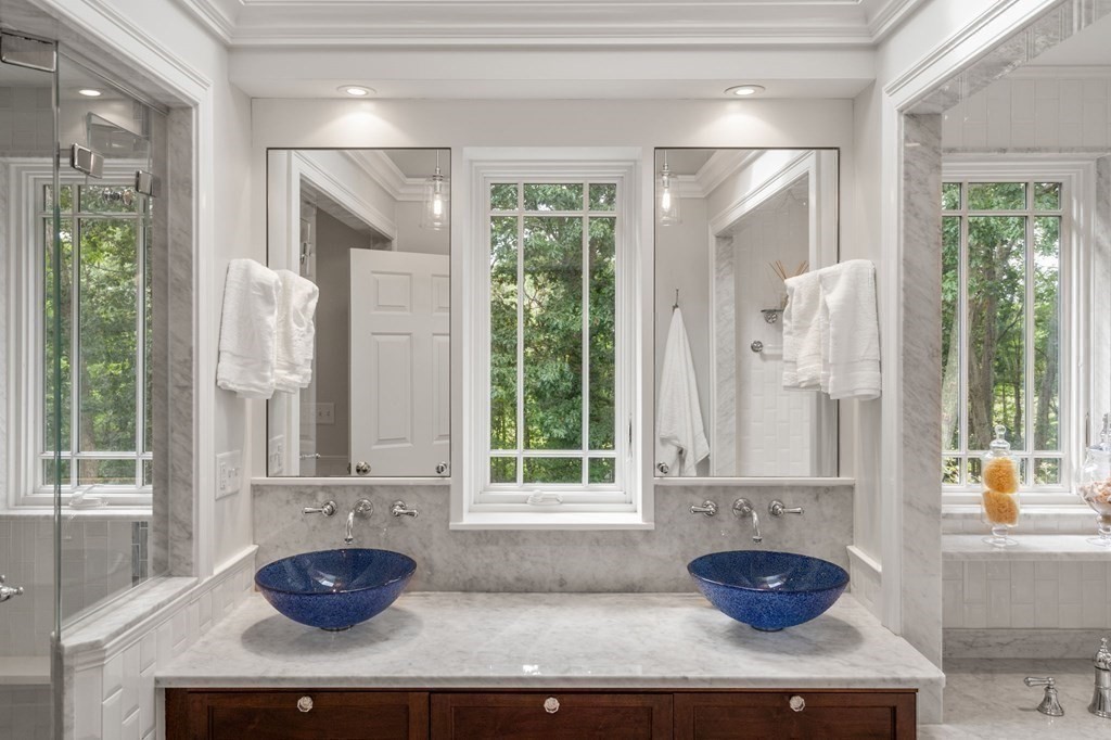 11 Equestrian Drive North Reading, MA 01864 - Photo 18 of 41 a living room with furniture and a potted plant