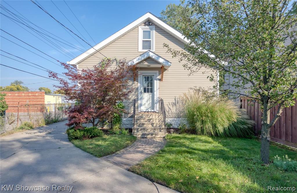 2451 Franklin Road Berkley, MI 48072 - Photo 4 of 26