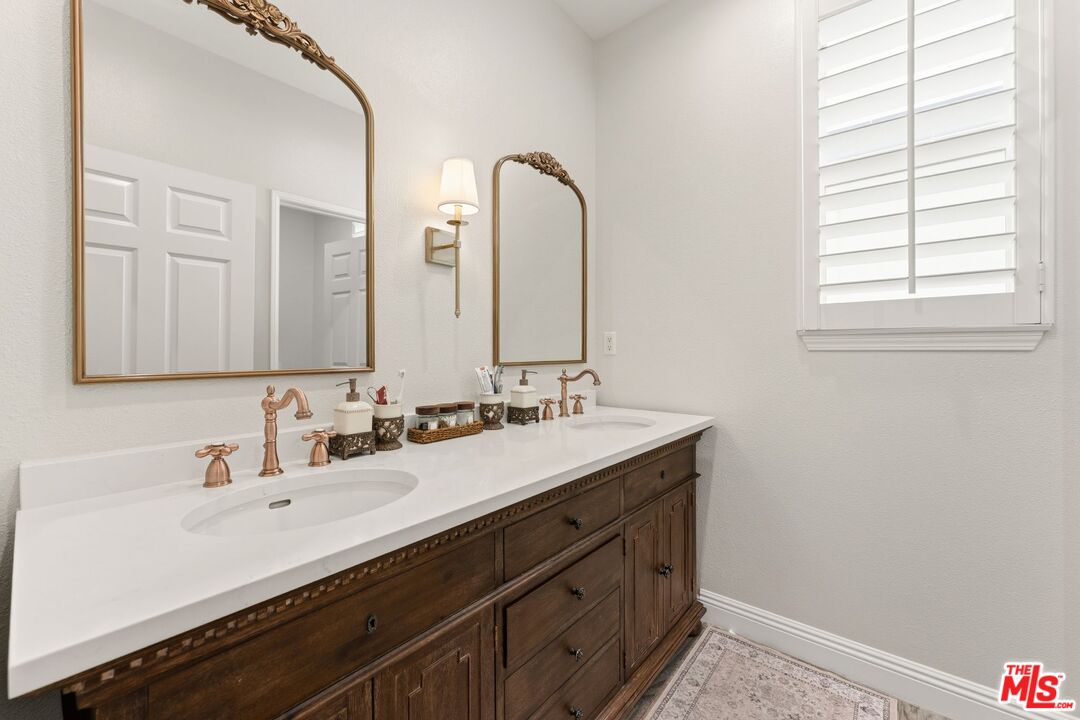 11564 Apulia Court Porter Ranch, CA 91326 - Photo 38 of 52