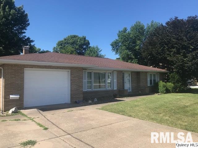 616 Miller Street Carthage, IL 62321 - Photo 1 of 13