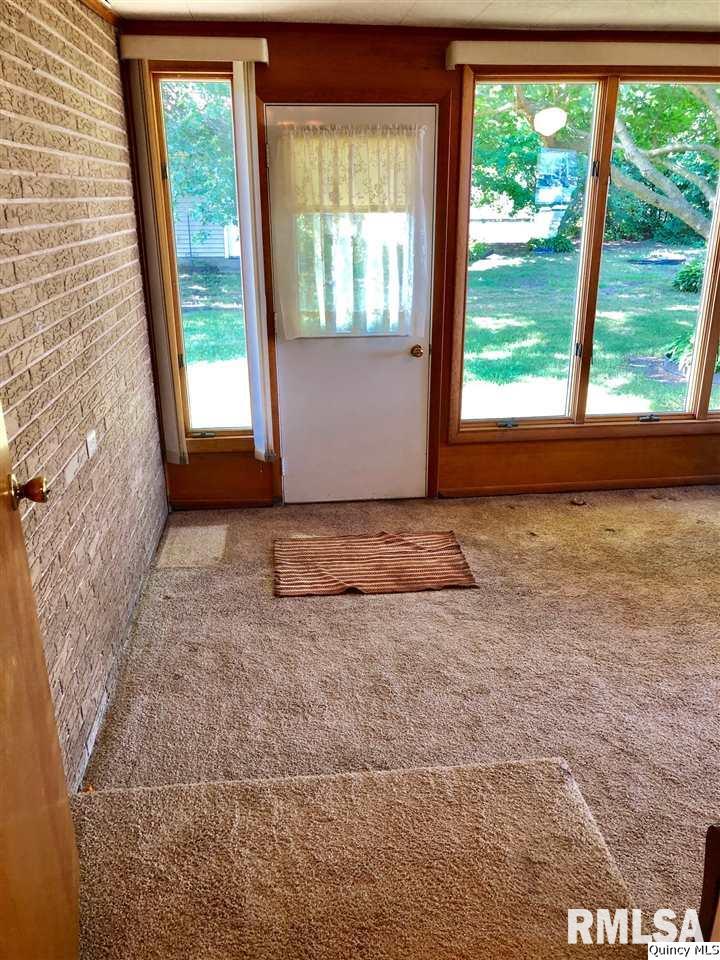 616 Miller Street Carthage, IL 62321 - Photo 11 of 13
