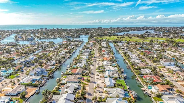 $1,250,000 | 607 Emerald Lane, Holmes Beach, FL 34217