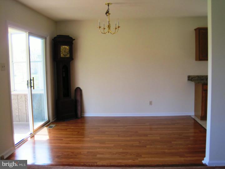 461 Country Way Mickleton, NJ 08056 - Photo 10 of 16 Dining Room