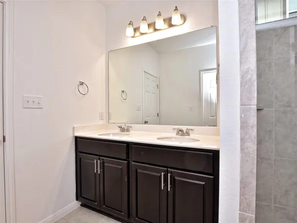 $2,400 | 3200 College Park Drive, Unit 130, Round Rock, TX 78665