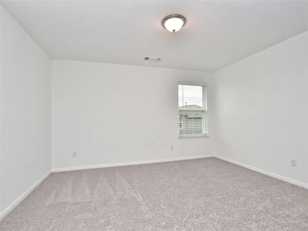 $2,400 | 3200 College Park Drive, Unit 130, Round Rock, TX 78665