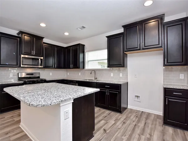 $2,400 | 3200 College Park Drive, Unit 130, Round Rock, TX 78665