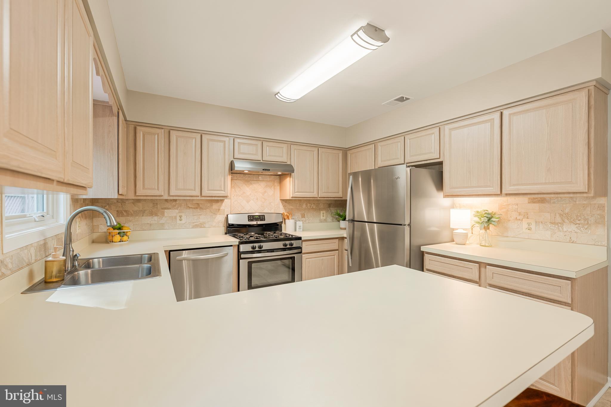 6552 Raftelis Road Burke, VA 22015 - Photo 7 of 54 Spacious Kitchen