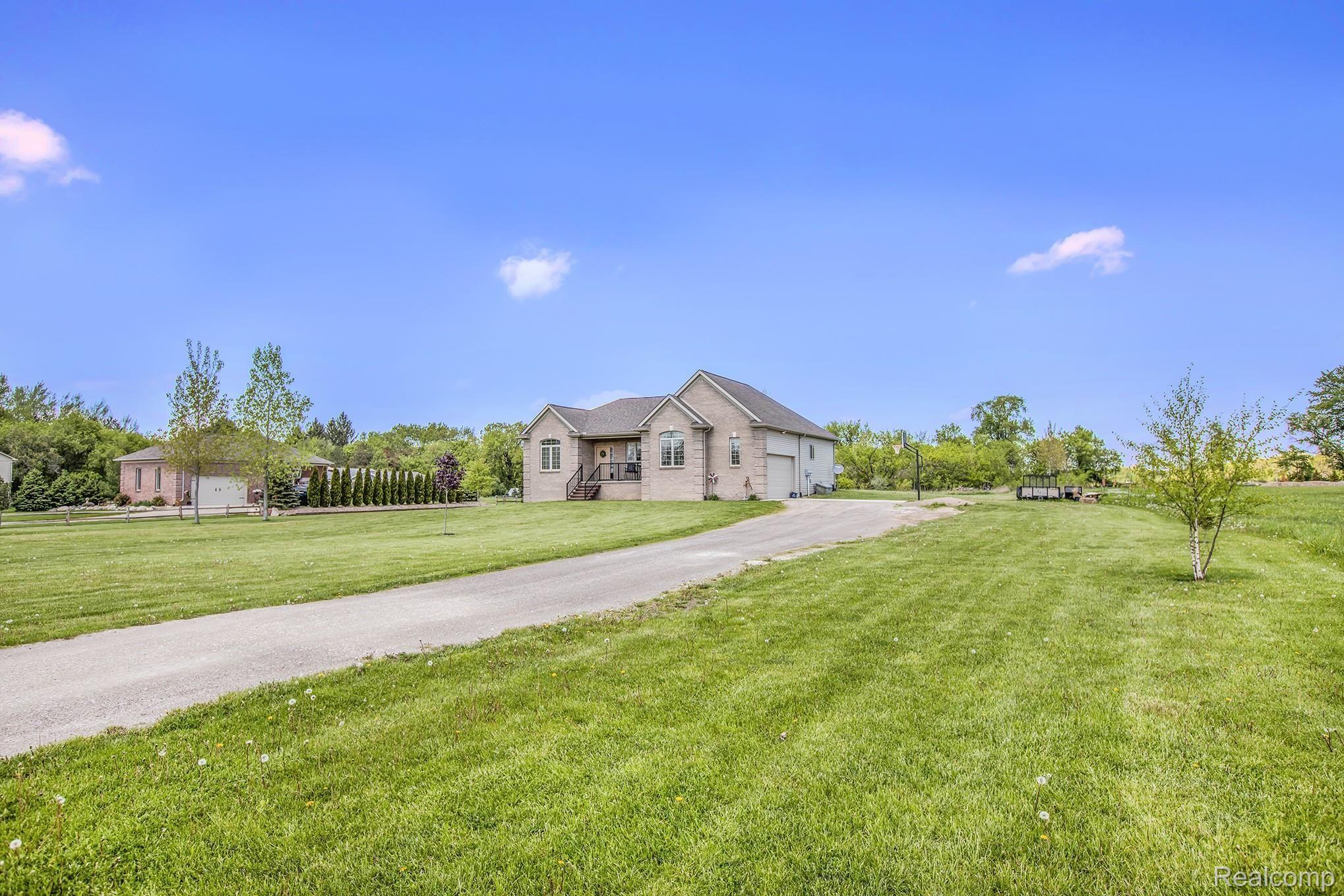 15601 Reid Road Armada, MI 48005 - Photo 4 of 38 EM1A9914.jpg