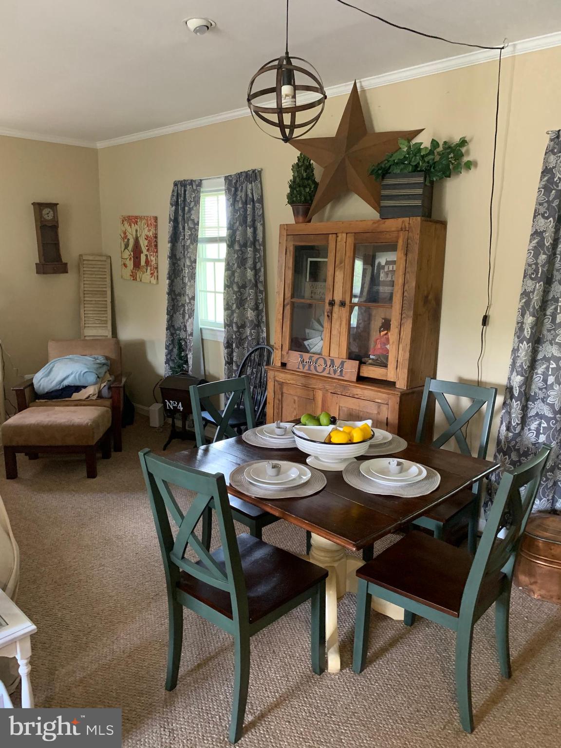 8075 Taylor Road Catlett, VA 20119 - Photo 13 of 23 Tenant House Dining Area