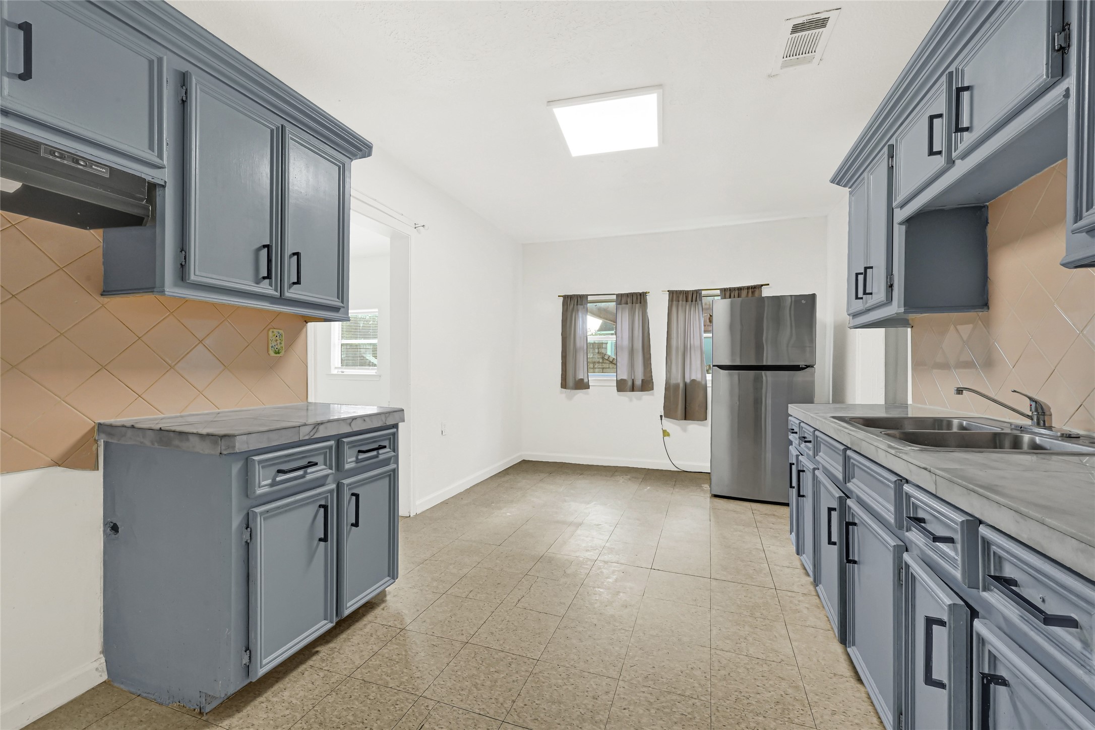 14336 Victoria Street Houston, TX 77015 - Photo 10 of 20