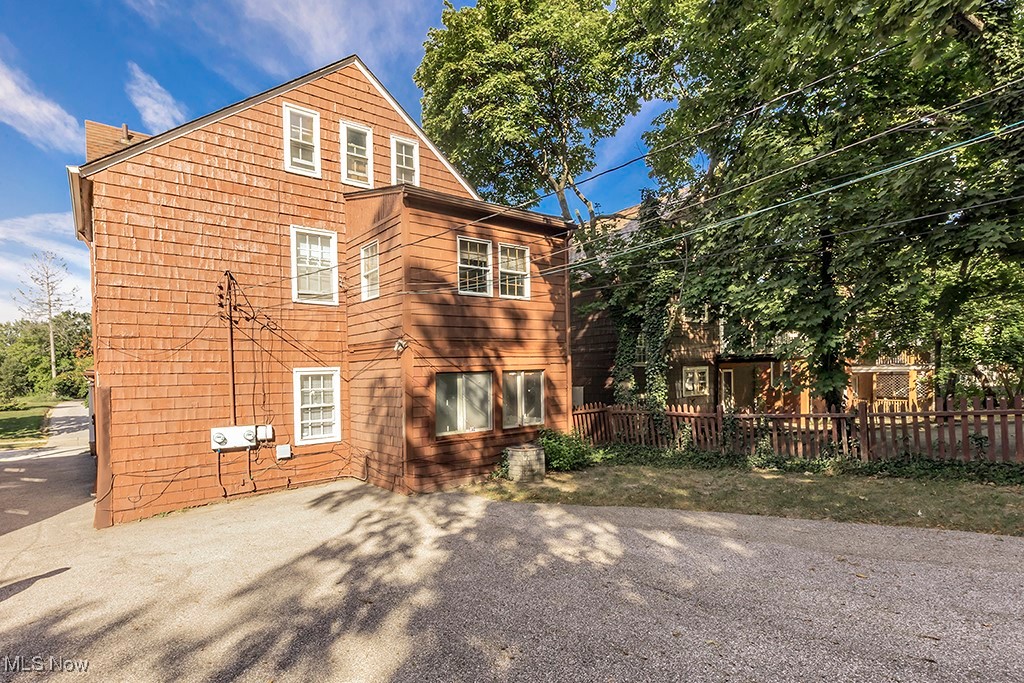 3541 Normandy Road Cleveland, OH 44120 - Photo 20 of 21