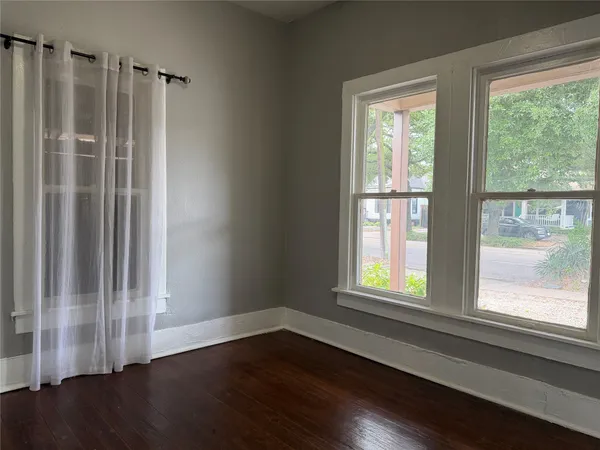 $1,850 | 1418 Yale Street, Houston, TX 77008