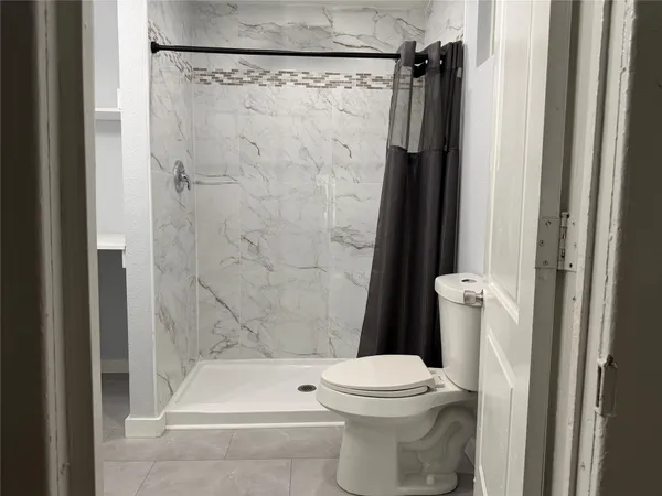$1,850 | 1418 Yale Street, Houston, TX 77008