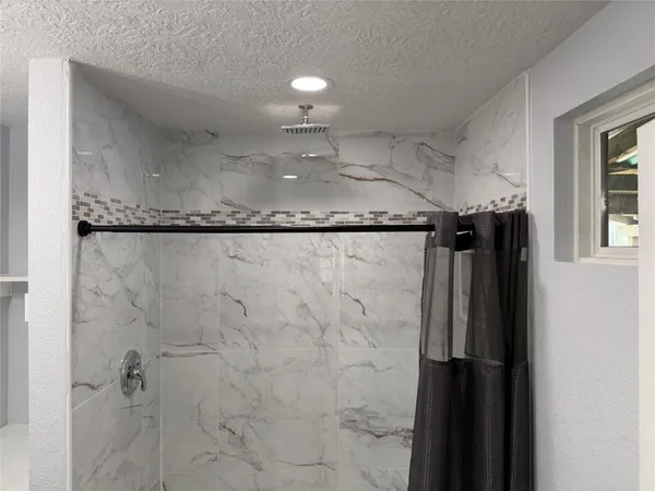 $1,850 | 1418 Yale Street, Houston, TX 77008