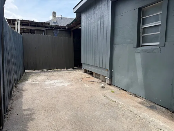 $1,850 | 1418 Yale Street, Houston, TX 77008