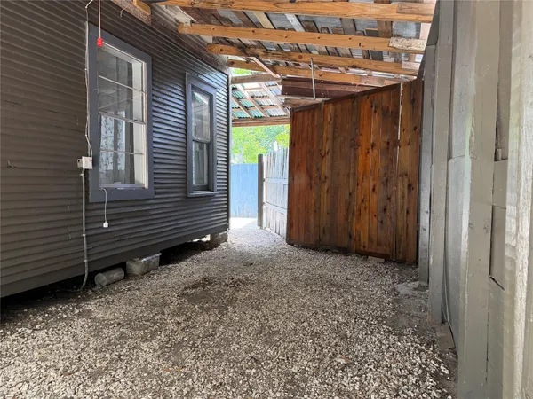 $1,850 | 1418 Yale Street, Houston, TX 77008