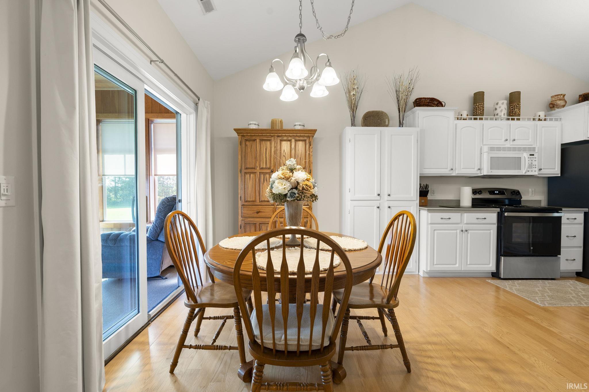 2410 Deerfield Court Decatur, IN 46733 - Photo 11 of 35