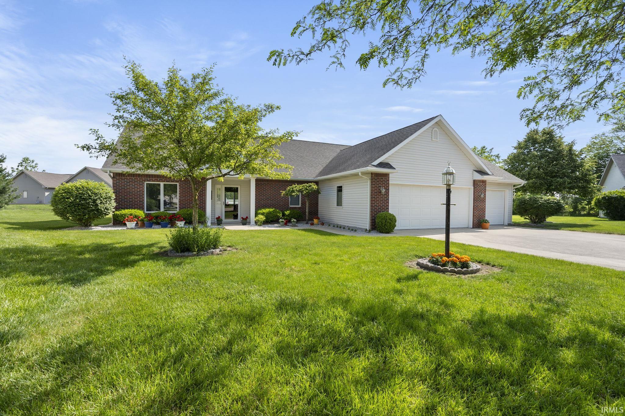 2410 Deerfield Court Decatur, IN 46733 - Photo 2 of 35